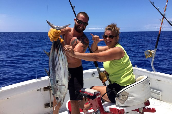 Kona Hawaii Fishing/Snorkel Large Group Private Charter on OE II - Kona’s fishing calendar: why this charter catches fish (and wildlife)
