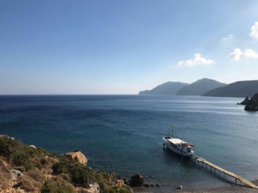 Kos: Kefalos Bay Boat Cruise with Fishing, Swimming, & Meal - Lunch on the beach: what you actually get