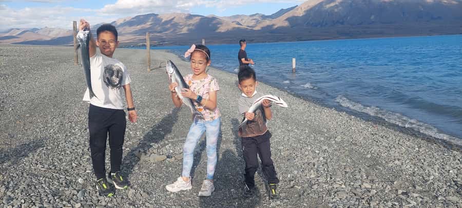 Lake Tekapo Fishing Tour - What you can catch: trout weights, salmon expectations, and the thrill level