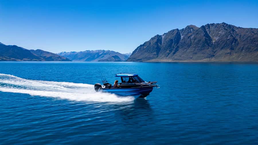 Lake Wakatipu: 3 Hour Fishing Adventure by Boat - Catch handling: keeping fish is nice, but cleaning and vacuum packing is the win