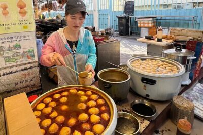 Lantau Group Tour: Dolphin Watching, Fishing Village & Cable Car - Tian Tan Buddha: what to expect at the 112-foot icon