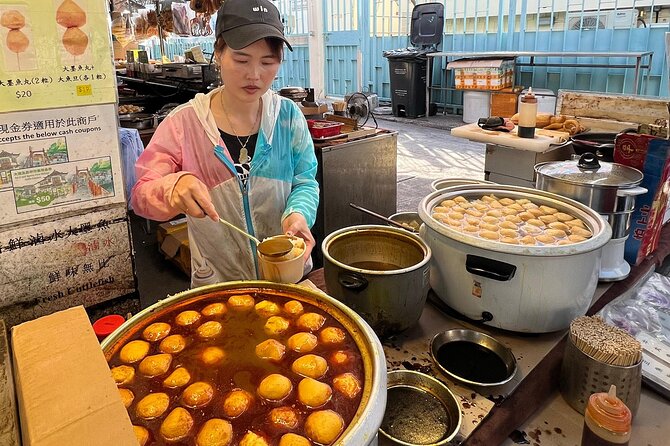 Lantau Group Tour: Dolphin Watching, Fishing Village & Cable Car - Tian Tan Buddha: what to expect at the 112-foot icon