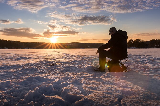 Lapland Ice Fishing Experience from Rovaniemi - Waiting in the Cold: What You Should Do During the Bite-Less Moments