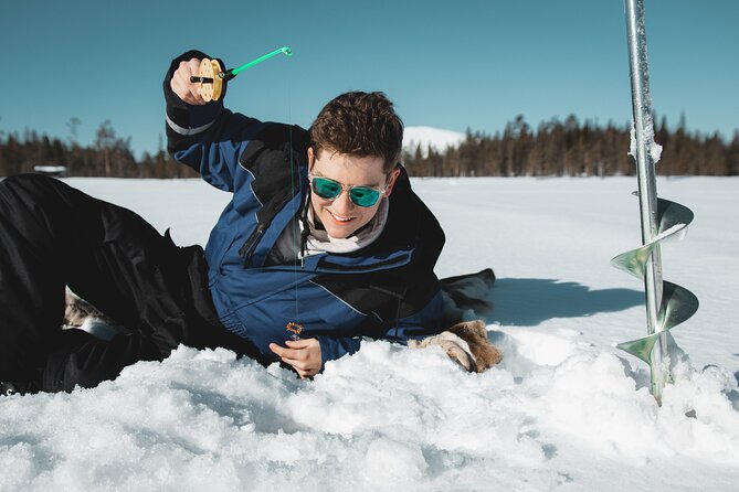 Lappish Lunch Break -Snowmobiling, ice fishing and tasty food - Timing and Group Flow: How the 5 Hours Usually Feels