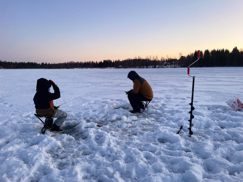 Levi: Ice Fishing Trip in a small group - Warm drinks, snacks, and the calm of a frozen lake