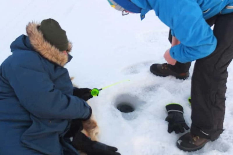 Lulea: Ice Fishing Tour in the heart of the city with Guide - Meeting at Gamla Hamnkranen, Then Onto the Frozen Sea