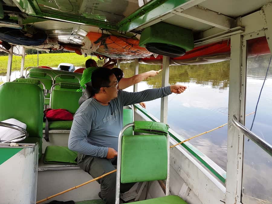 Manaus: Piranha Fishing and Alligator Watch Evening Tour - The First Leg: River Cruise from Manaus to Iranduba
