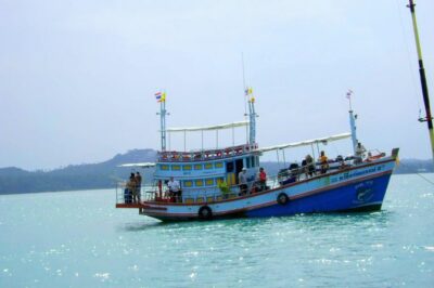 Mr. Tu Fishing Day Trip by Escort Boat from Koh Samui - The escort boat ride to the Gulf of Thailand fishing water