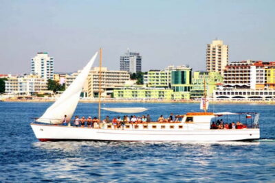 Nessebar: 4-Hour Boat Tour incl. Fishing, Lunch & Drinks - The Nessebar–Ravda–Pomorie coastline you’ll actually see