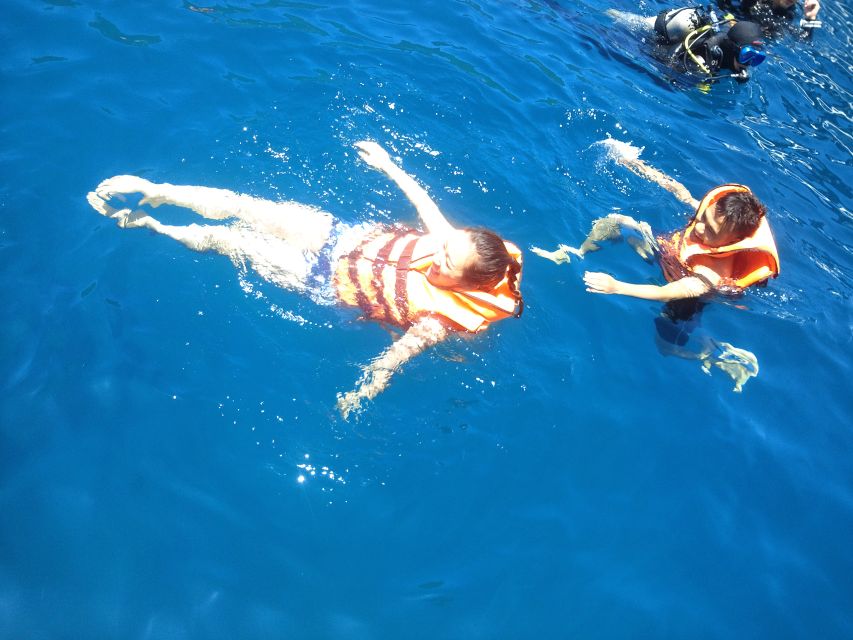Nha Trang - Private Fishing tour - Con Se Tre Lunch at One of the Biggest Island Restaurants