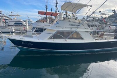 Pacifictime Sports Fishing in Cabos san lucas - The boat experience: 34 ft Blakfin and a true private group