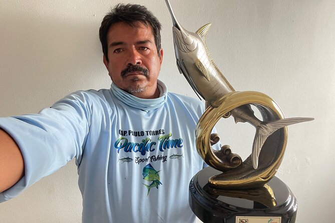 Pacifictime Sports Fishing in Cabos san lucas - The crew energy: Captain Paulo plus mates who keep working