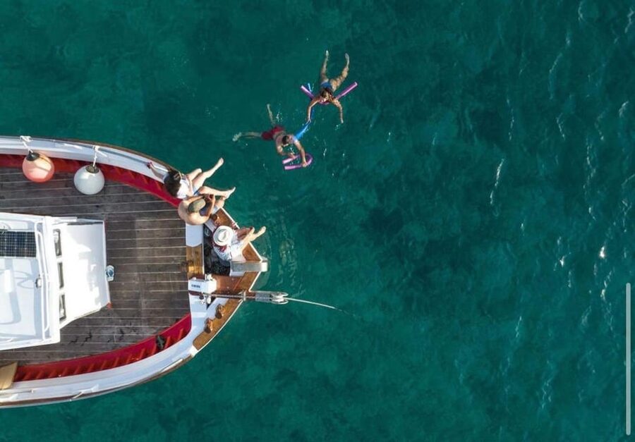 Paros: Highlights Tour with Fishing & Tasting in Naoussa - In the Water: Snorkeling Gear You’ll Be Glad Is Included