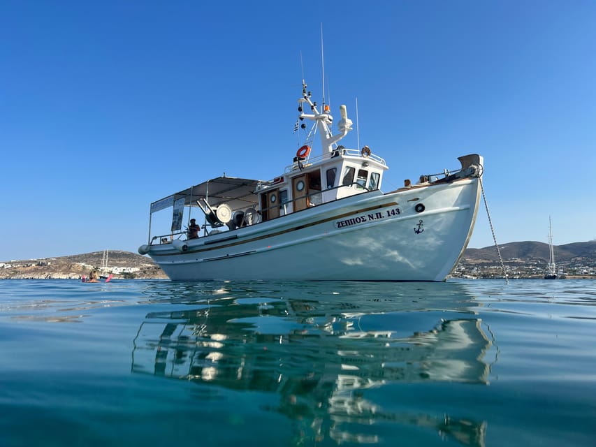 Paros: Highlights Tour with Fishing & Tasting in Naoussa - Platia Ammo: Settle In and See the Seabed