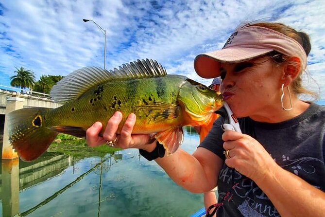 Peacock Bass Fishing Trip near Miami South Beach - Stop 2: Blue Lagoon for Calm Water and Wildlife-Friendly Moments
