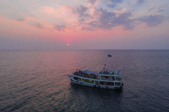Phu Quoc Half-Day Tour with Sunset BBQ & Night Squid Fishing - Boarding the boat and getting a real sunset from the water