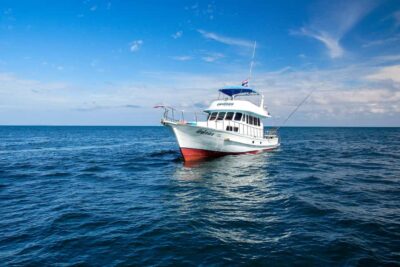 Phuket: Racha Island Fishing and Snorkeling Boat Tour - How the fishing works: trolling plus spinning reel or handline