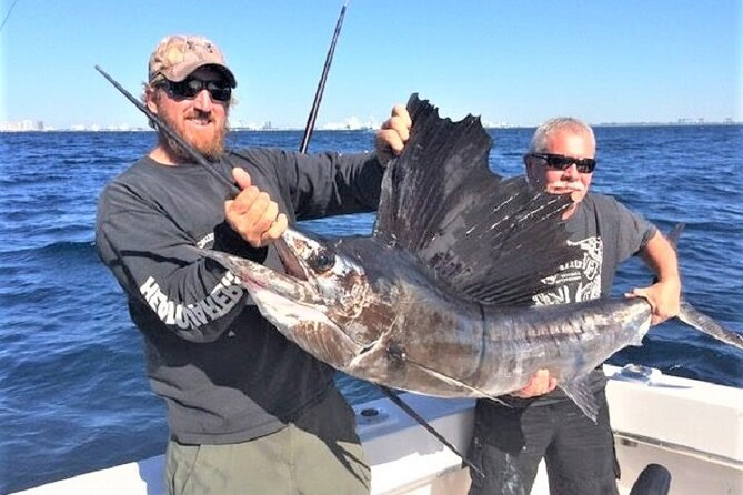 Private 4-Hour Big Game Deep Sea Fishing Charter in Fort Lauderdale - The Crew Work: Getting Lines in Fast and Staying on the Fish