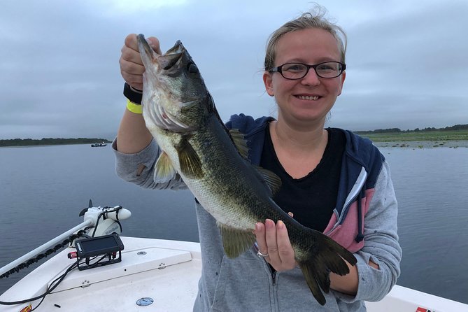 Private 6-Hour Butler Chain Of Lakes Fishing Charter Near Orlando - The 21-Foot Boat: Comfort and Control for a 6-Hour Trip
