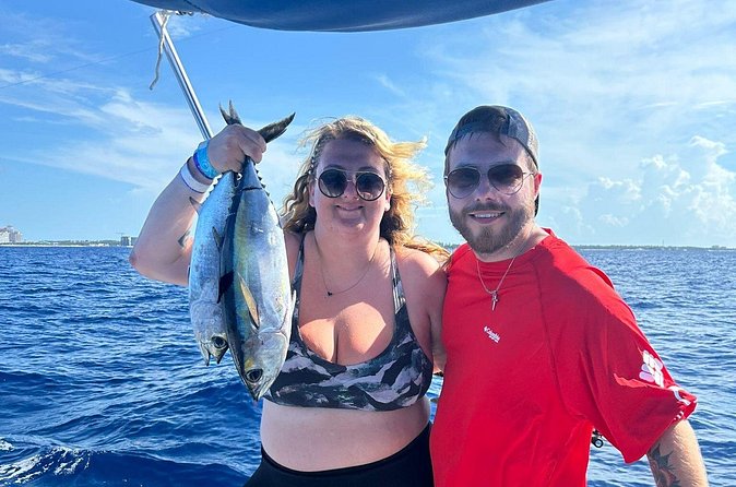 Private Bahamas Boat Fishing and Turtle Snorkeling Tour - Sandy Cay: the quick, famous island stop with snorkeling options