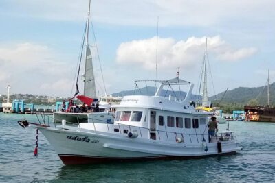 Private Boat Fishing TROLLING & SPINNING From Phuket - Onboard Setup: Captain, Crew, and the Gear Reality Check