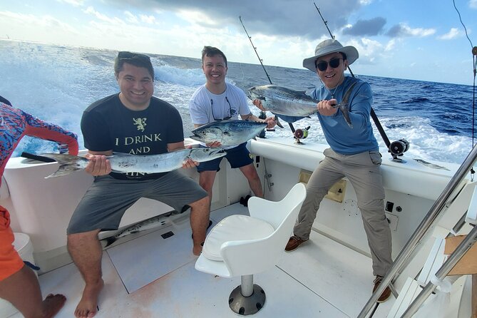 Private Deep Sea Fishing Tour in Isla Mujeres and Cancun - Food and Drinks on Board: Simple, Useful Fuel