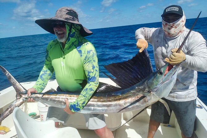 Private Deep Sea Fishing Tour in Isla Mujeres and Cancun - Getting To Isla Mujeres and Cancun: Pickup, Meeting Point, and the 7:00 am Start
