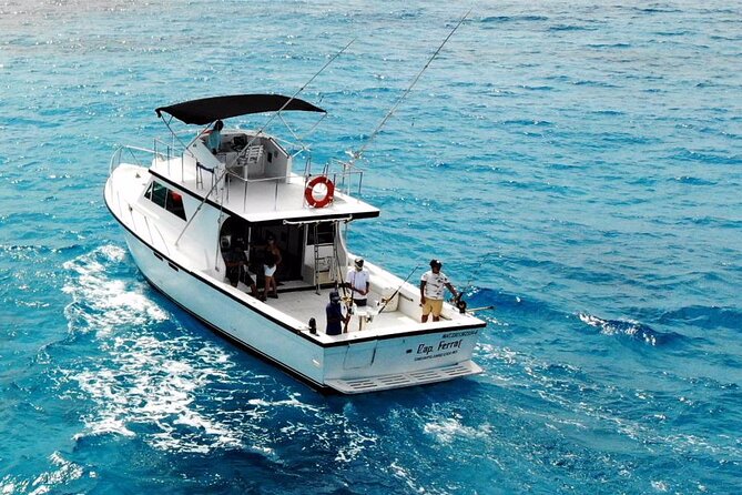 Private fishing charter Boat 48ft 12 pax Good Marlin and Sailfish - Marina Sunset Club Lagoon check-in: where to start in Zona Hotelera