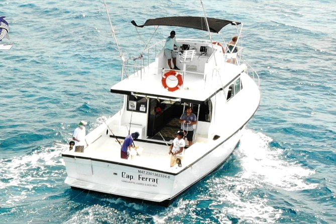 Private fishing charter Boat 48ft 12 pax Good Marlin and Sailfish - Crew and onboard touches: when Paco turns the catch into tacos