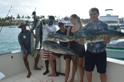 Private Fishing charter Punta Cana (Alondra) - The Open Bar and Snacks Between Bites