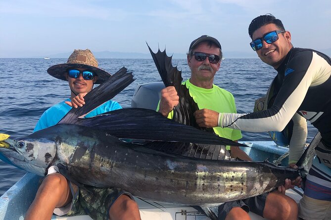 Private Fishing for Lunch Experience in Vallarta Bay - Target Fish by Season: What You Can Hope to Catch