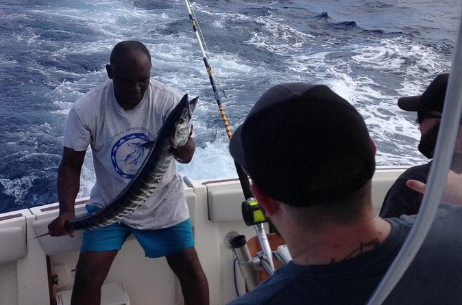 Private Fishing & Snorkel Charters in St Kitts and Nevis - Meeting at Oualie Beach and getting ready