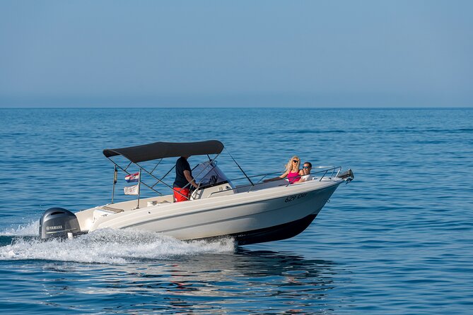 Private fishing tour - Meeting at Lapadska obala 4 and getting on the water
