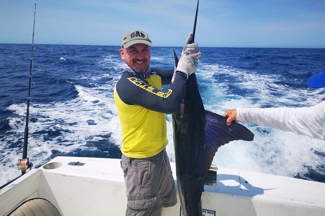 Private Half-day Deep Sea Fishing Charter in Cabo San Lucas - From Muelle Norte to the Right Boat: The Meeting-Point Reality