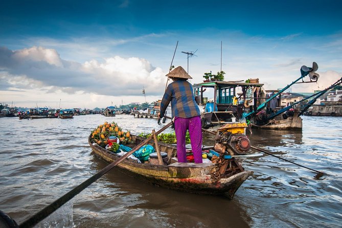 PRIVATE LUXURY Mekong 1 Day with Biking, Fishing, Cooking Class & BBQ LUNCH - Bee farm stop: honey-sweet tea and Southern Vietnam music