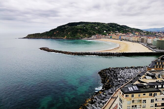 Private Tour San Sebastian & Getaria Fishing Village From Bilbao - Pintxos and Old Town food time: how to use the free lunch window