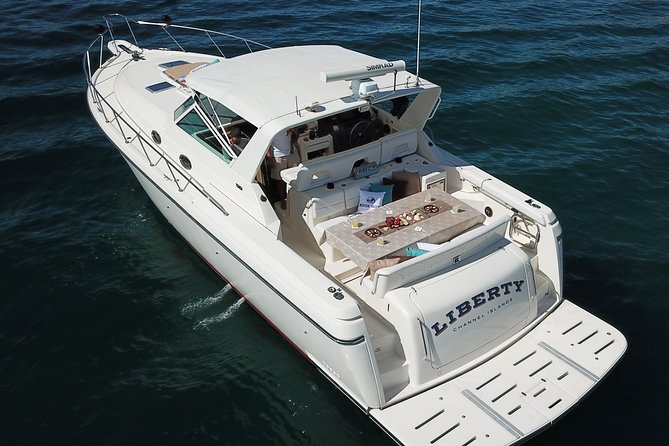 Private Yacht Ultimate Fishing and Snorkeling Adventure - 6 Hours - The vibe: a family fishing day in Cabo, with real downtime