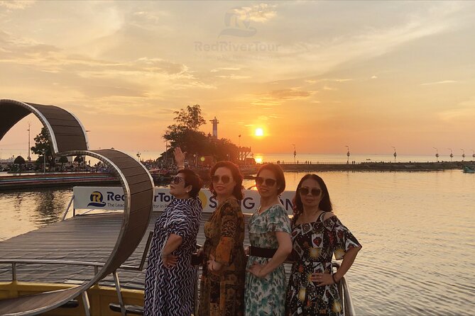 Red River Private Tour : Sunset and Night Squid Fishing - Private tour value: what you pay for at $128 per person