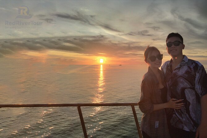 Red River Private Tour : Sunset and Night Squid Fishing - Who should book this tour, and who might pass