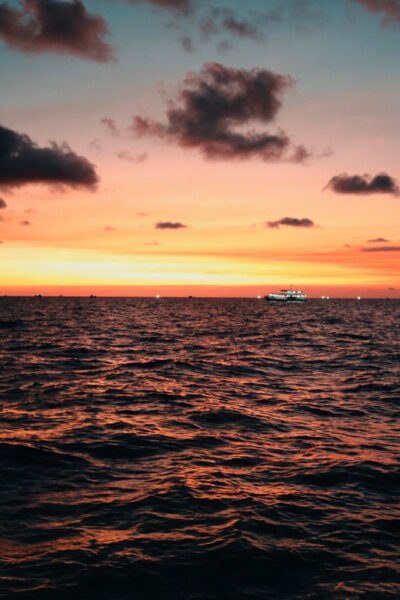 RedRiverTours - Enjoying Sunset & Night Squid Fishing - Getting started in Duong Dong: pickup timing and what to look for