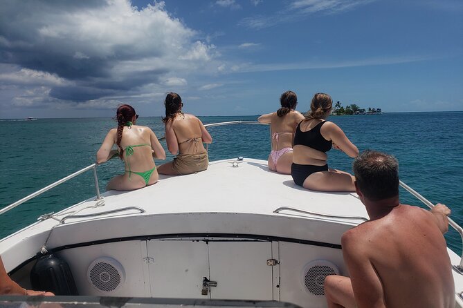 Rose Island: Private Snorkeling, Fishing, and Swimming with Pigs - FAQ