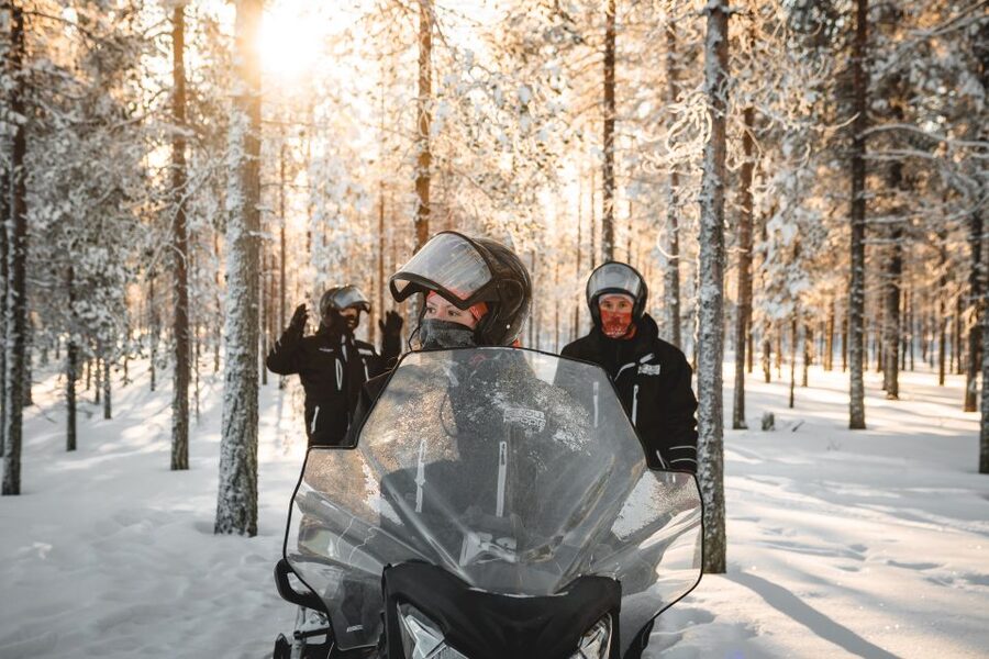 Rovaniemi: Electric Snowmobile Safari Tour with Ice Fishing - Ice fishing lesson: drilling and learning the setup