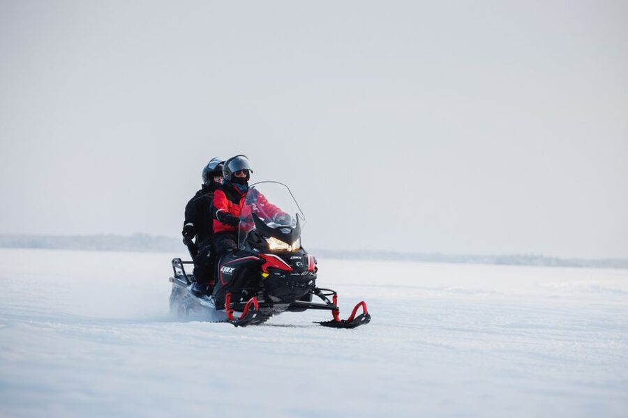 Rovaniemi: Ice Fishing & Snowmobile Safari Combo Day - The 20-kilometer snowmobile safari: Arctic views with real ride time