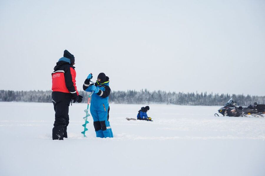 Rovaniemi: Ice Fishing & Snowmobile Safari Combo Day - Price and value: what $190 is really paying for