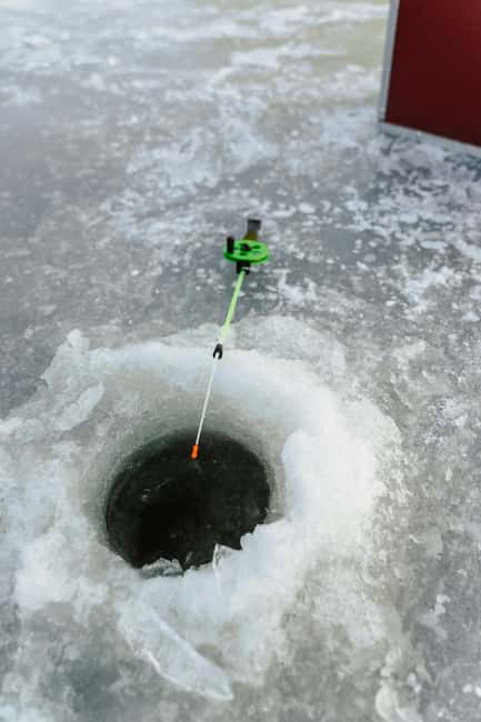 Rovaniemi: Ice Fishing Trip with Snacks and Drinks - Rovaniemi pickup and the drive north to the frozen lake
