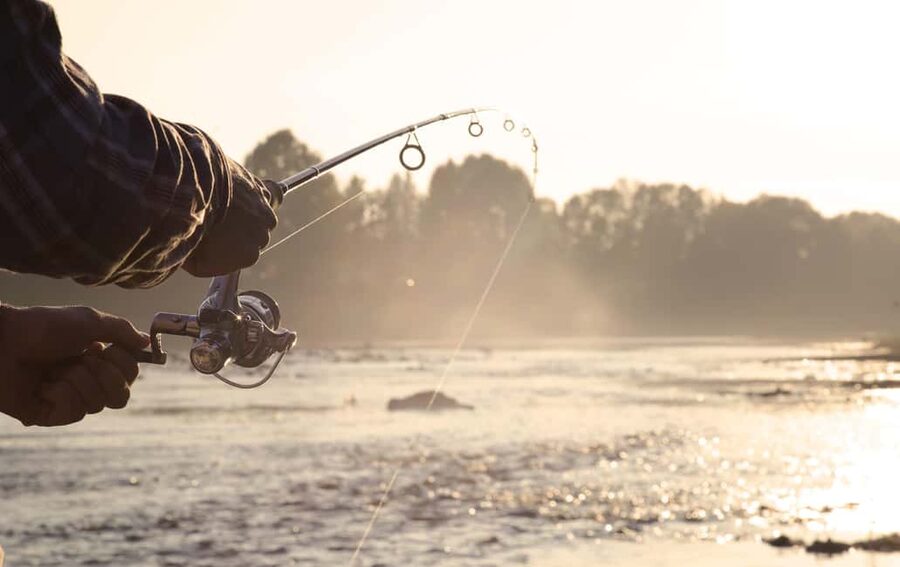 Rovaniemi: Summer & Autumn Fishing Tour in Lapland & BBQ - Price and Value: Is $128 Worth 4 Hours of Lapland Fishing?