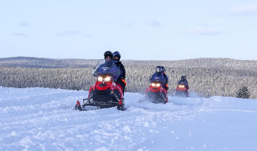Saariselkä: Ice Fishing Safari by Snowmobile - Getting geared up at the Lapponia Tours Safari House