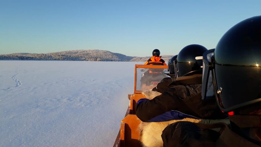 Saariselkä: Ice Fishing Tour to Lake Inari, reindeers& lunch - The Fishing Time: Comfort, Patience, and How to Make the Most of It