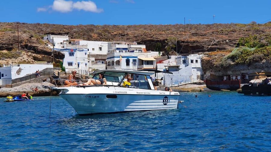 Santa Cruz de Tenerife: Private Family Fishing Tour - Where the Fishing Starts: Barco 33 and Gate 3