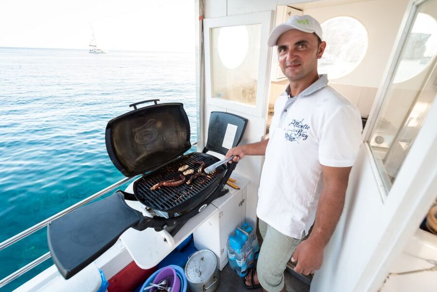 Santorini: Traditional Fishing Trip and Fresh Fish Lunch - Small-Group Comfort: Timing, Seasickness, and What to Pack